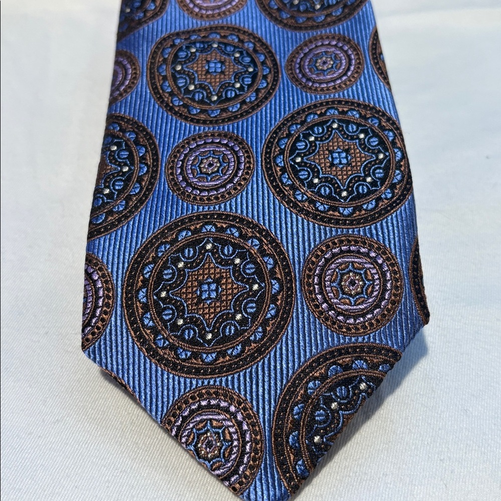 Robert Talbott Blue and Brown Circular Pattern Tie